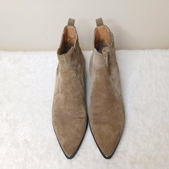 Marc Fisher Yohani Suede Chelsea Western Inspired Bootie Tan Size 8.5 - Picture 5 of 9